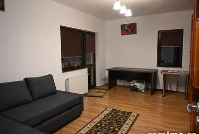 Apartament cu 2 camere decomandat în Tei