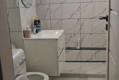Apartament cu 3 camere semidecomandat în - 1