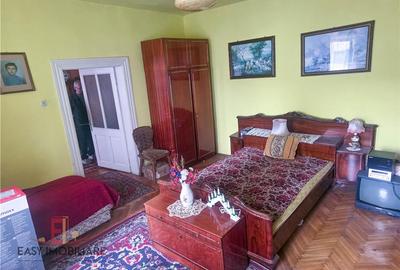 Casă individuală cu 3 camere cu Garaj în Ultracentral