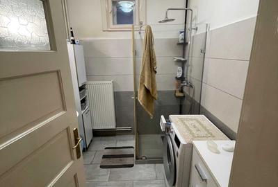 Casă cu 4 camere în Central - 1