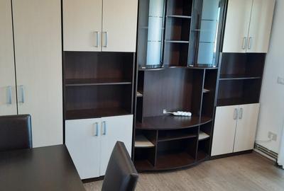 Garsonieră decomandată în Est