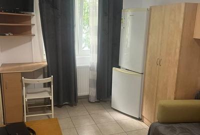 Garsonieră decomandată în Rahova