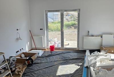 Casă cu 4 camere cu Teren 350 Mp în Livezeni
