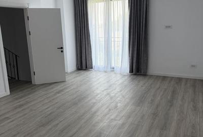 Casă cu 4 camere cu Teren 177 Mp în Central