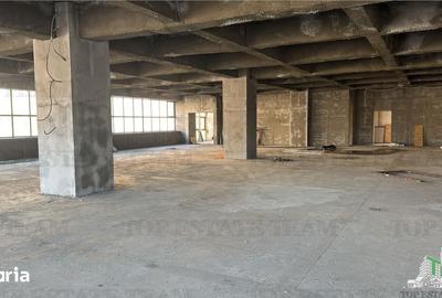 Spațiu comercial, de 800 mp, în Central