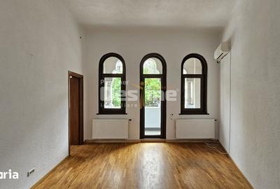 Spațiu comercial, de 160 mp, în Romană