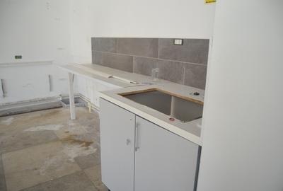 Spațiu comercial, 250 mp în Zamora