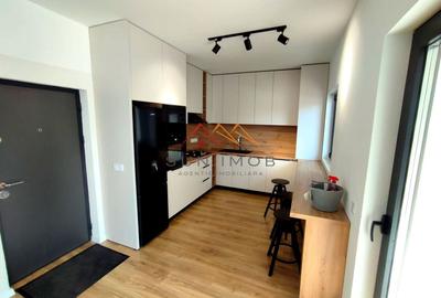 Apartament cu 3 camere, mobilat în Central