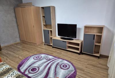 Apartament cu 2 camere decomandat în Mărăței