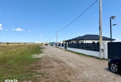 Teren de 900 mp, în Dumbrava