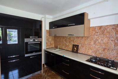 Apartament cu 2 camere decomandat în Cișmea - 1