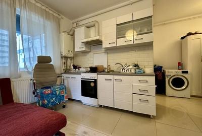 Apartament cu 2 camere decomandat în Roșu
