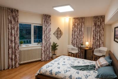 Apartament cu 4 camere semidecomandat în Unirii - 1
