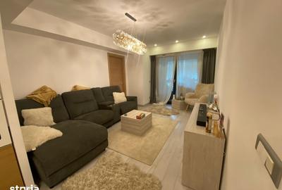 Apartament cu 3 camere semidecomandat în Vitan