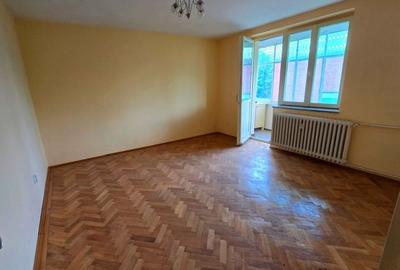 Apartament cu 4 camere în Central - 1