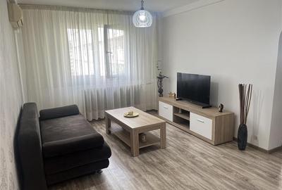 Apartament cu 3 camere semidecomandat, mobilat în Tei