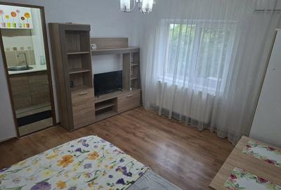 Garsonieră semidecomandată în Micro 3 - 2