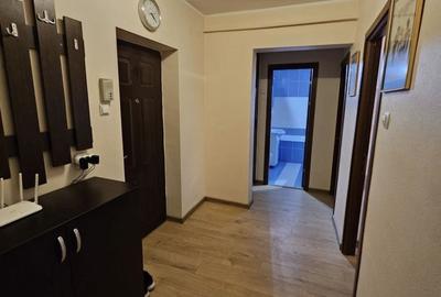 Apartament cu 2 camere decomandat în Faleză