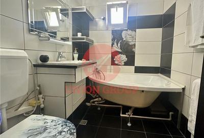 Apartament cu 3 camere decomandat, mobilat în City Park Mall