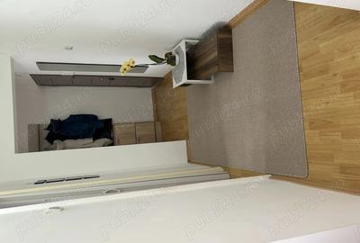 Apartament cu 3 camere decomandat în Exterior Vest
