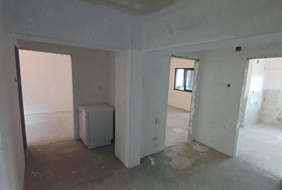 Apartament cu 4 camere decomandat în Central - 2