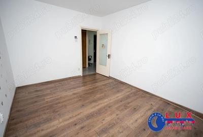 Apartament cu 2 camere decomandat în Babadag