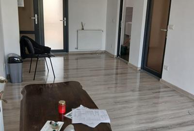 Birou, de 60 mp, în Obor - 3