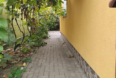 Casă cu 3 camere cu Teren 310 Mp în Grădiște