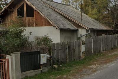 Casă individuală cu 3 camere cu Canalizare în Pietroșița