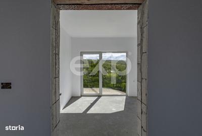 Casă cu 4 camere cu Teren 1553 Mp în Silagiu - 1