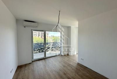 Apartament cu 2 camere semidecomandat în Aradului