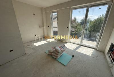 Apartament cu 2 camere decomandat în Cetate