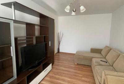 Apartament cu 2 camere decomandat în Titan