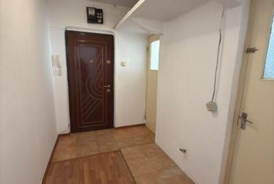 Apartament cu 2 camere semidecomandat în Malu Roșu