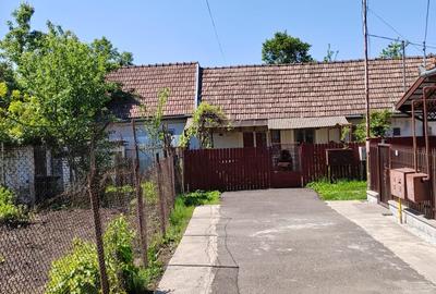 Casă individuală cu 2 camere cu Canalizare în Sâncraiu de Mureș