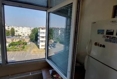 Apartament cu 3 camere decomandat în Alfa - 6