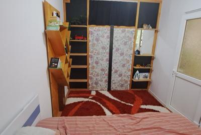 Apartament cu 3 camere semidecomandat în Uiești - 1