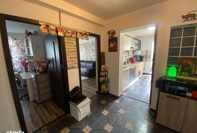Apartament cu 4 camere semidecomandat, mobilat în Fizicienilor - 10