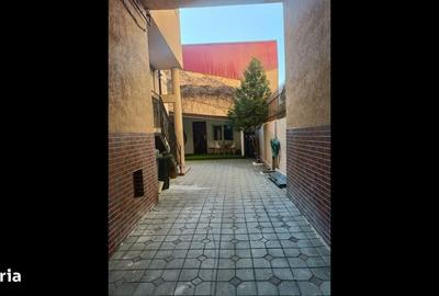 Casă cu 4 camere cu Teren 240 Mp în Decebal