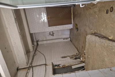 Spațiu comercial, de 140 mp, în 1 Mai - 4
