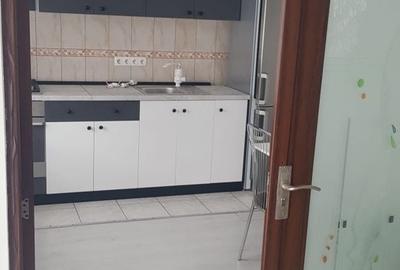Apartament cu 2 camere decomandat în Exterior Vest