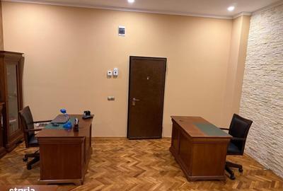 Spațiu comercial, de 40 mp, în Central