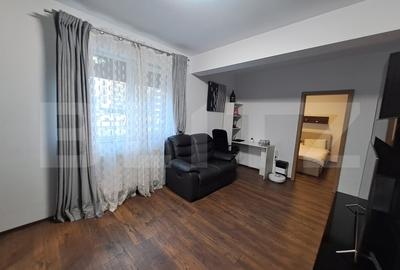 Apartament cu 2 camere semidecomandat, mobilat în Tractorul - 7