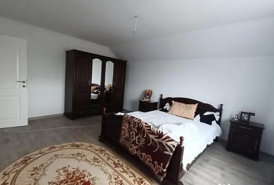 Casă cu 6 camere cu Teren 1000 Mp în Șcheia - 15