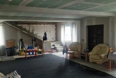 Casă cu Teren 389 Mp în Dascălu