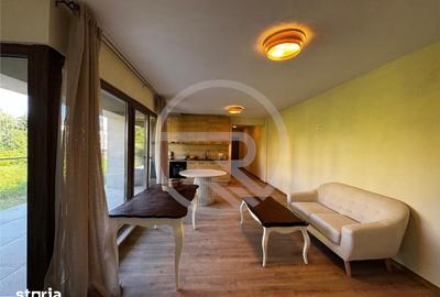 Apartament cu 3 camere semidecomandat în Borhanci