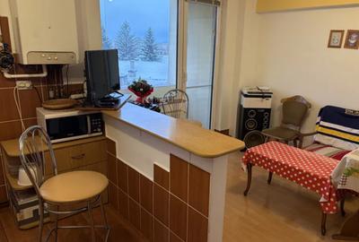 Apartament cu 4 camere semidecomandat în Gării - 1