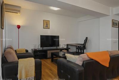 Apartament cu 3 camere semidecomandat, mobilat în Iancu Nicolae