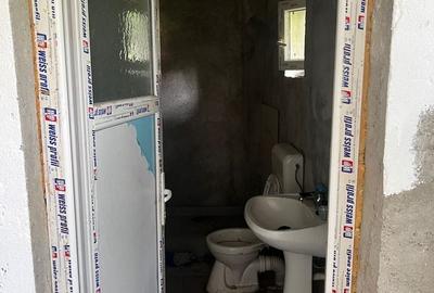 Casă individuală cu 2 camere cu Canalizare în Central - 3