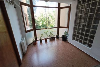 Apartament cu 2 camere decomandat, mobilat în Polonă - 14